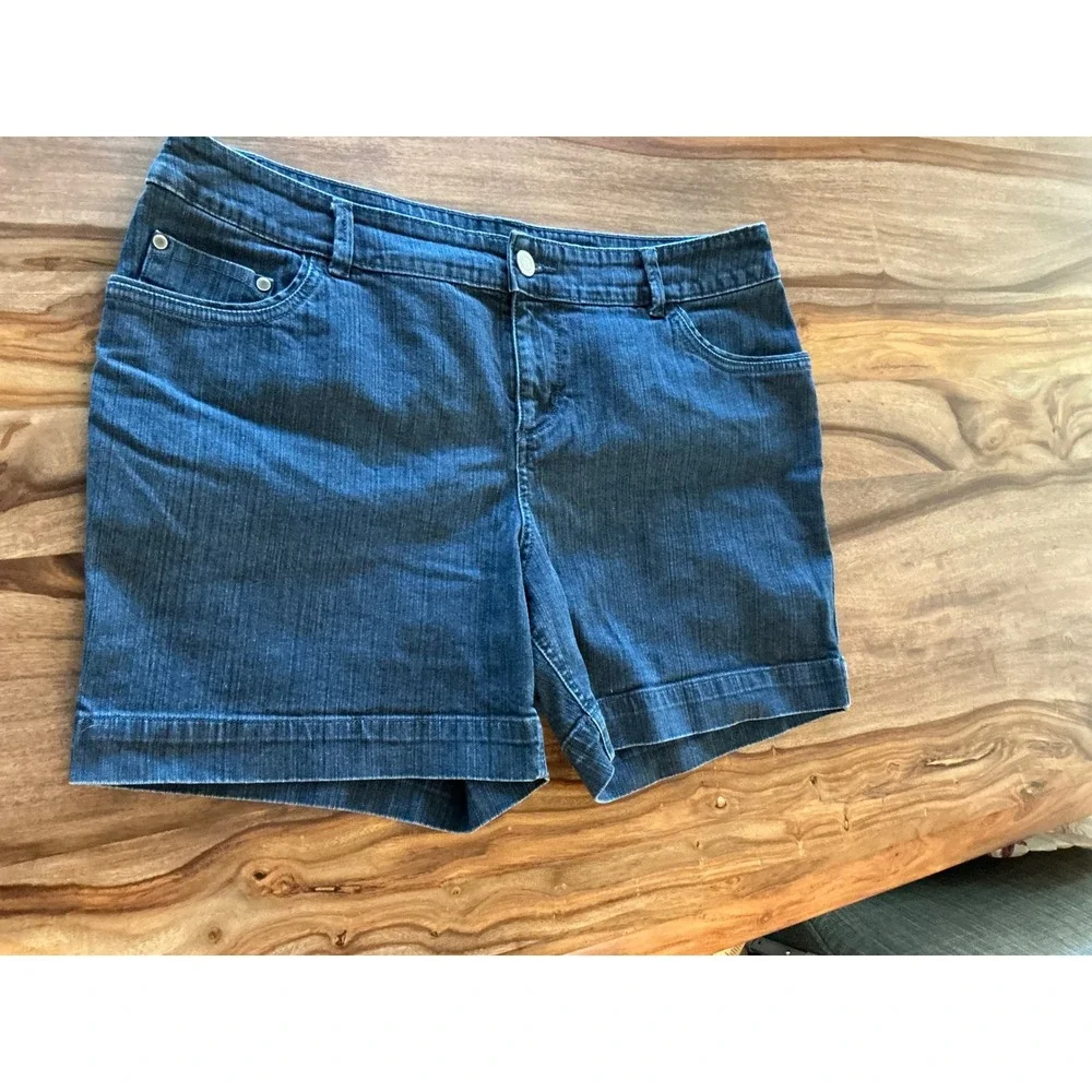 Mossimo‎ Womens 16W Stretch Denim Shorts Blue Dark Wash Cuffed Mid Rise 5-Pocket